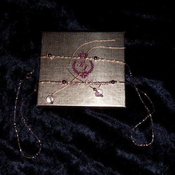 Premier Design  necklace and earring set - Picture 2 of 2